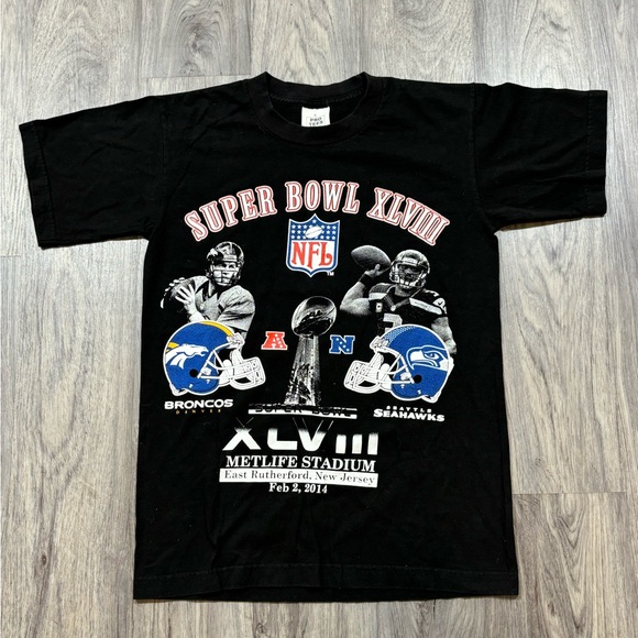 Super Bowl XLVIII Denver Broncos Seattle Seahawks Feb 2, 2014 T-Shirt Men Size S - Picture 1 of 5